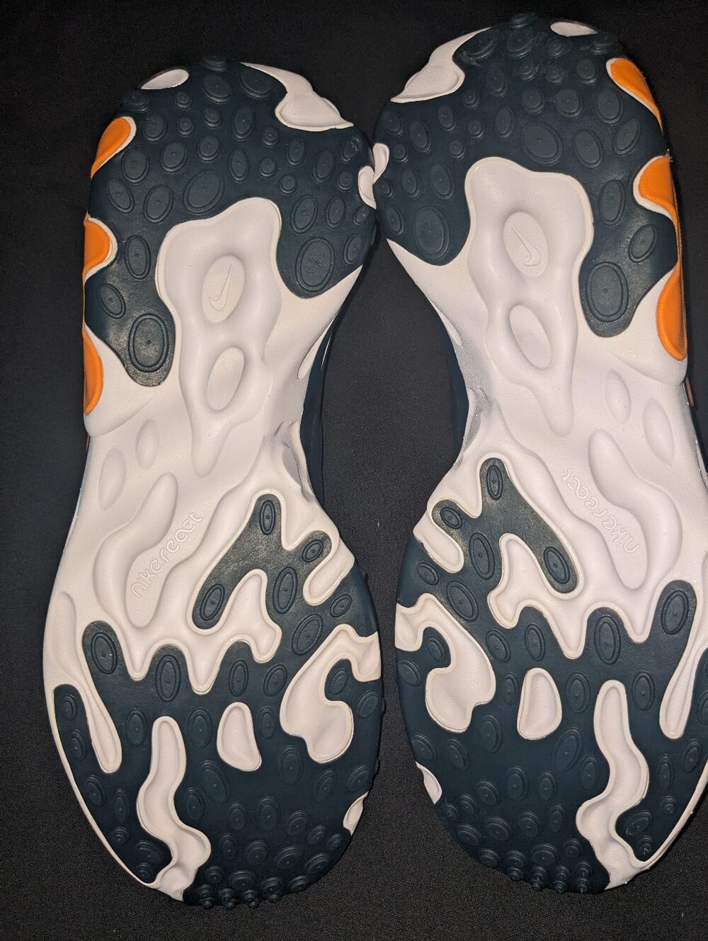 Nike React Presto - Picture 9 of 10